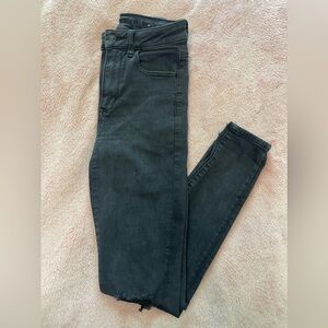 American Eagle Next Level Stretch Hight Waisted Distressed Skinny Jeans